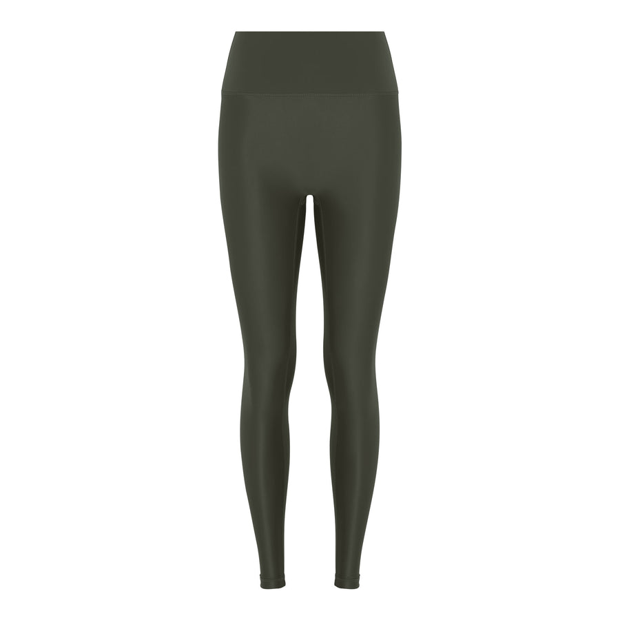 Green activewear leggings made from recycled plastic bottles
