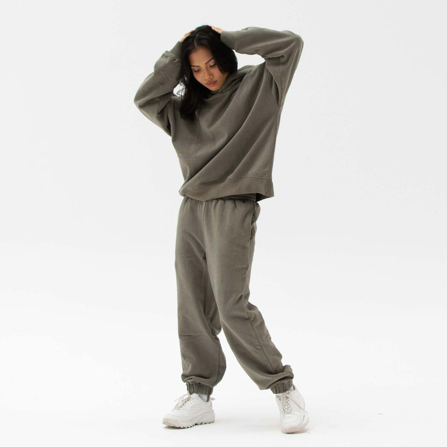 Essential sweatpants green sustainable organic cotton