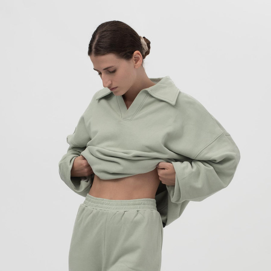 Essential sweatshirt sage sustainable organic cotton